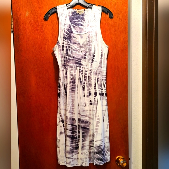 ONE WORLD Dresses & Skirts - One World white&black tye dye crinkle stretch tuxedo dress szM BEAUTIFUL